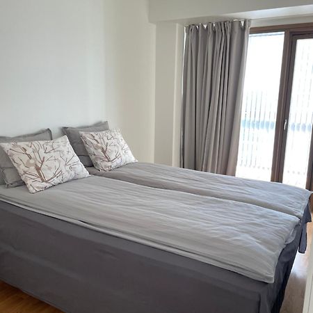 Tapiola Oak Apartment Еспоо Екстериор снимка
