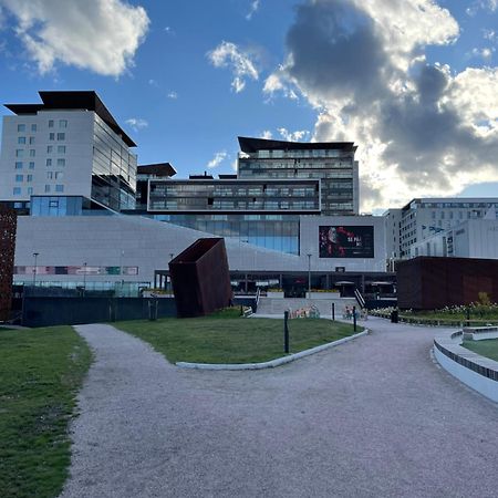 Tapiola Oak Apartment Еспоо Екстериор снимка