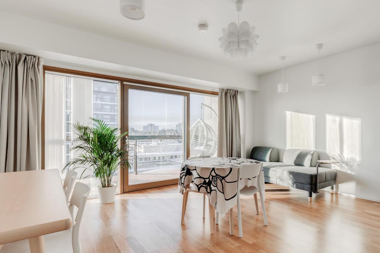 Tapiola Oak Apartment Еспоо Екстериор снимка