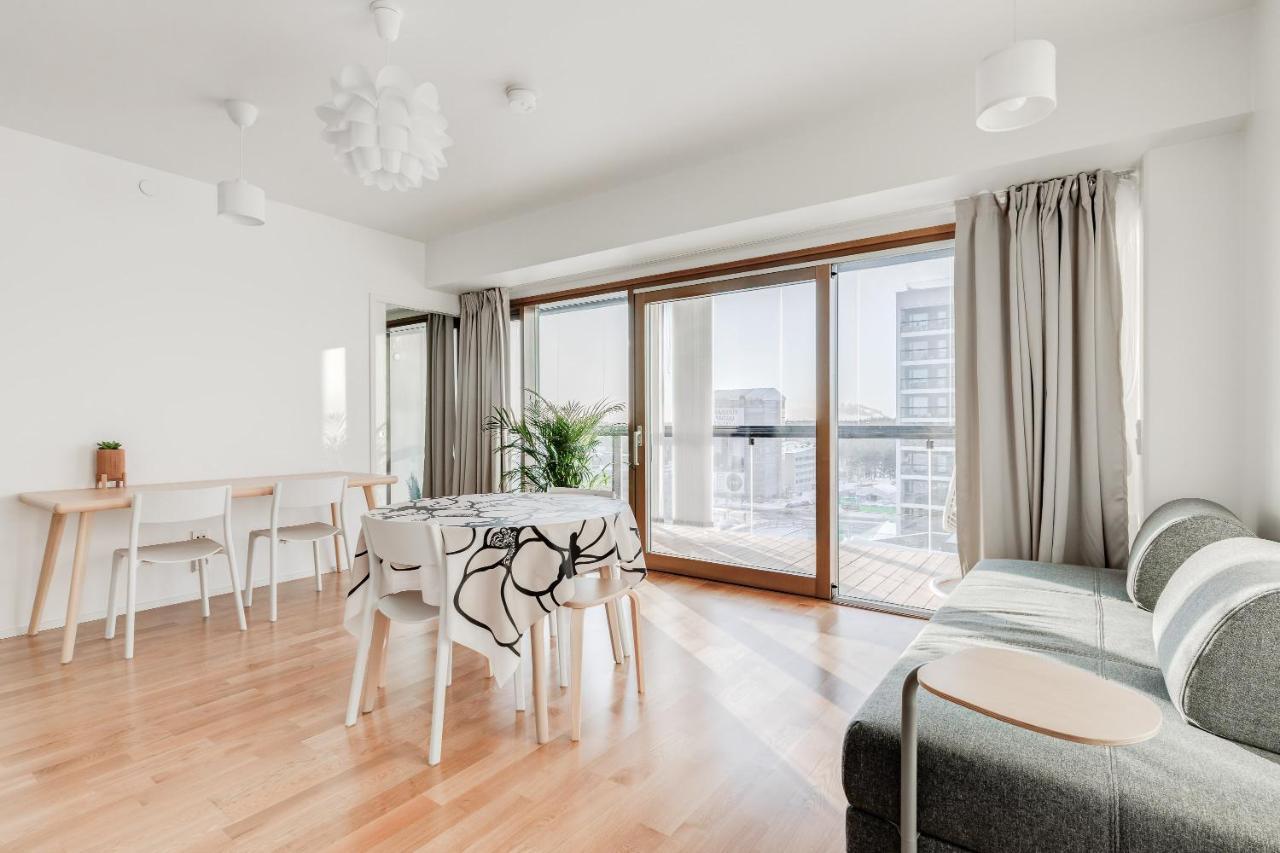 Tapiola Oak Apartment Еспоо Екстериор снимка